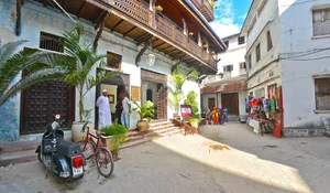 Emerson Spice Hotel